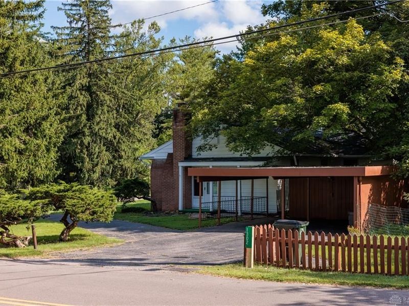 1302 Shawnee Drive, Yellow Springs, OH 45387 Photo 3