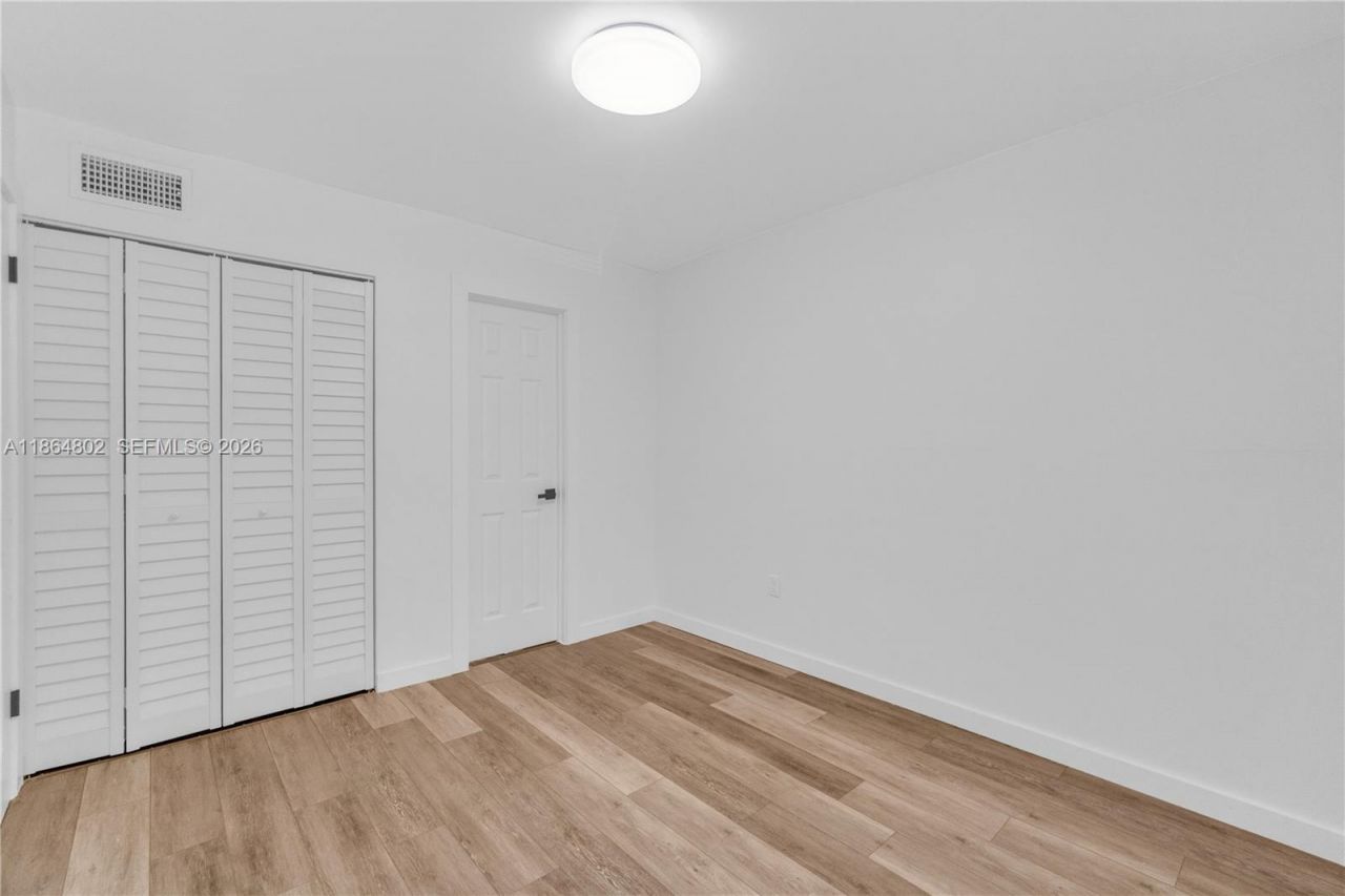 4709 NW 7th St, Unit 204-9, Miami, FL 33126 Photo