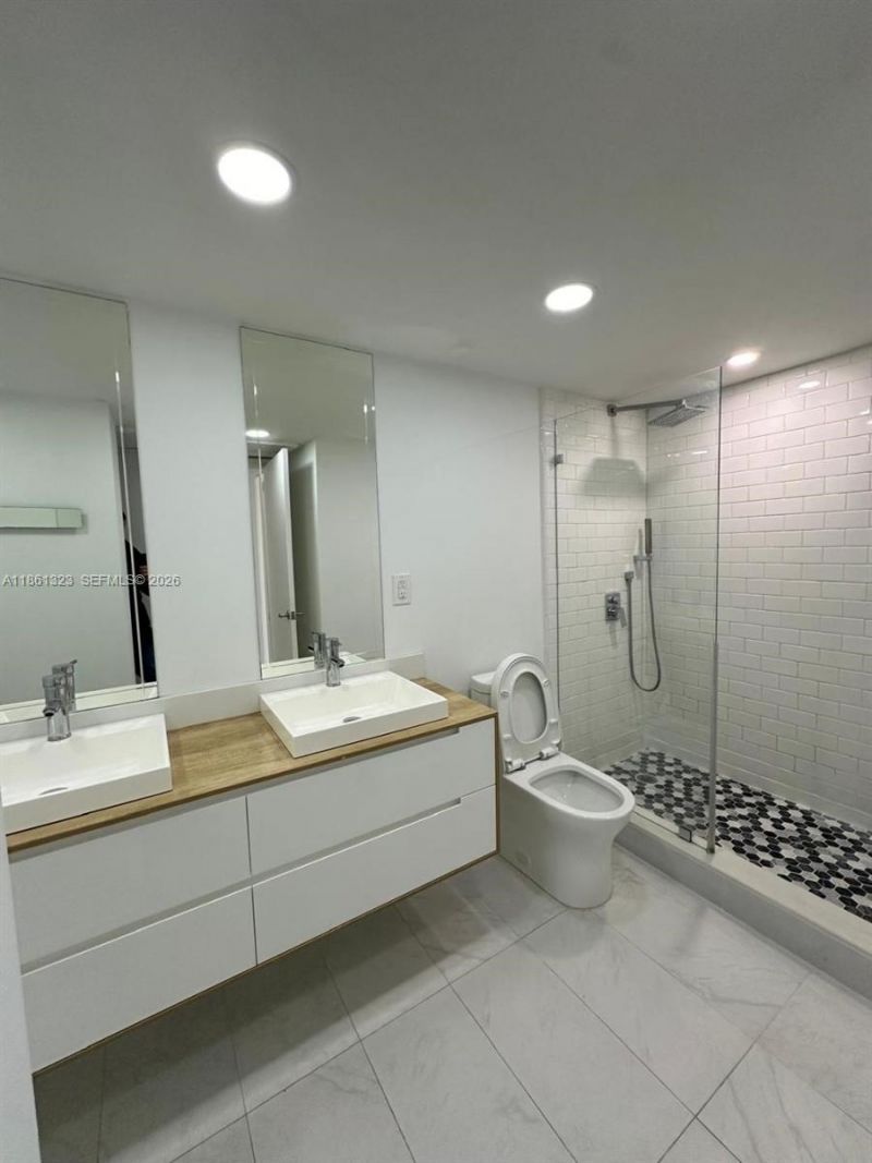 5600 Collins Ave, Unit 11W, Miami Beach, FL 33140 Photo