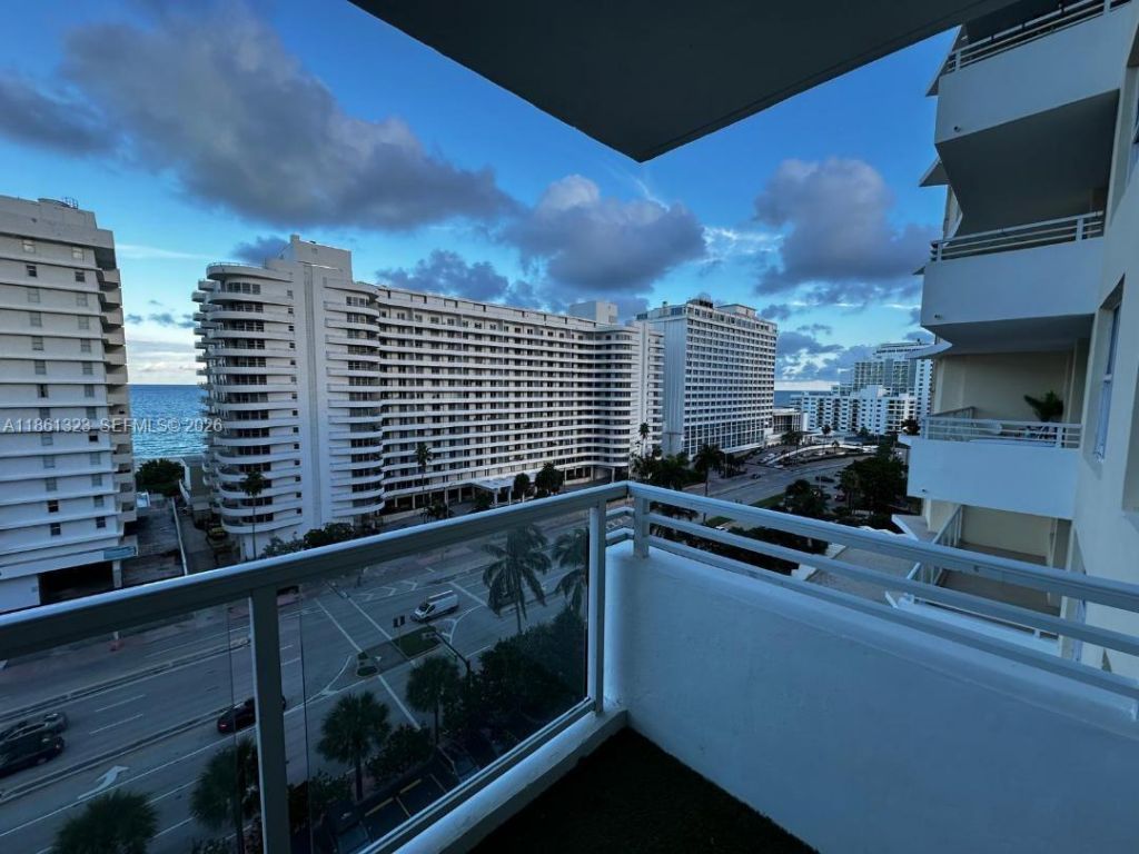 5600 Collins Ave, Unit 11W, Miami Beach, FL 33140 Photo