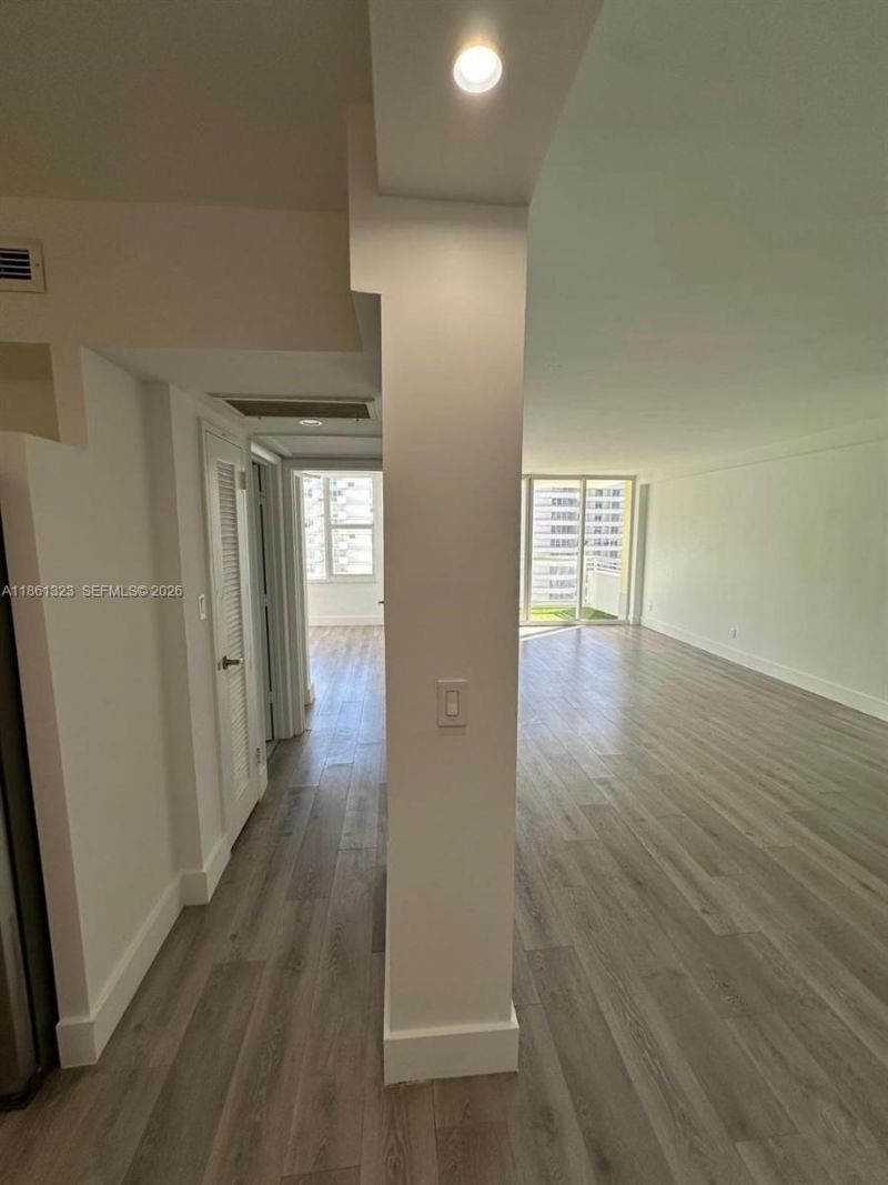 5600 Collins Ave, Unit 11W, Miami Beach, FL 33140 Photo