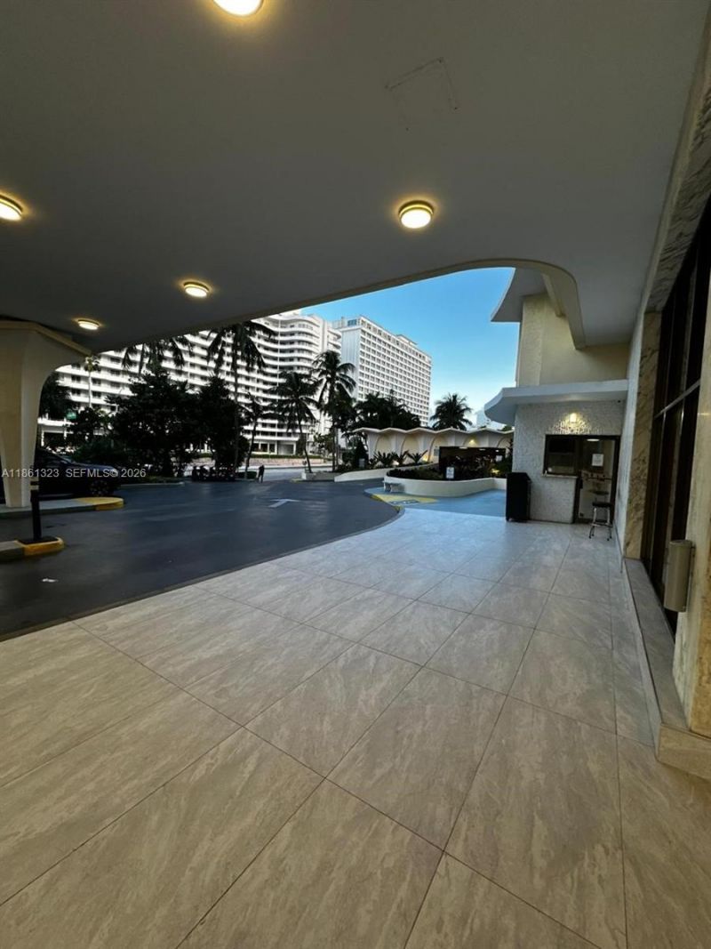 5600 Collins Ave, Unit 11W, Miami Beach, FL 33140 Photo