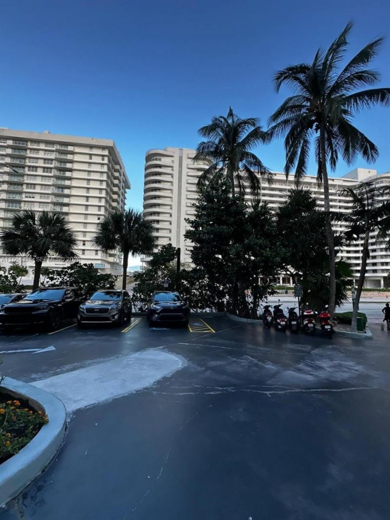 5600 Collins Ave, Unit 11W, Miami Beach, FL 33140 Photo