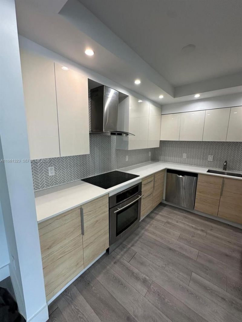 5600 Collins Ave, Unit 11W, Miami Beach, FL 33140 Photo