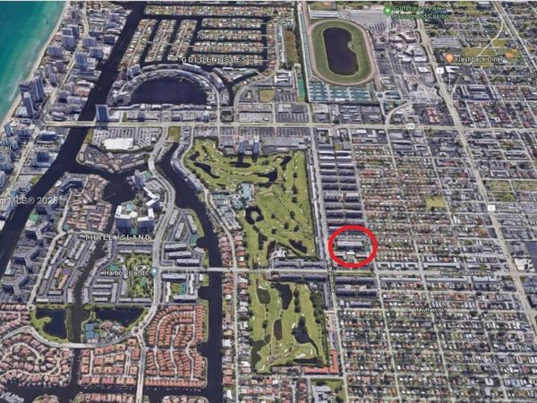 1300 Moffett St, Unit 302, Hallandale Beach, FL 33009