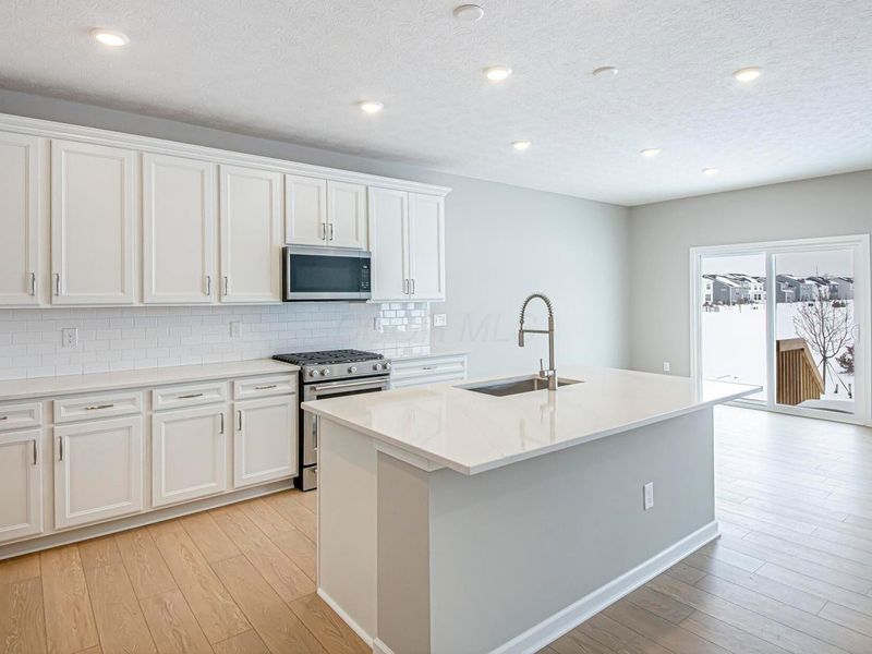 437 Weatherby Drive, Unit Lot 2476, Sunbury, OH 43074 Photo 2