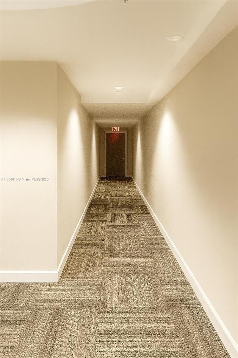 435 21st St, Unit 303, Miami Beach, FL 33139 Photo