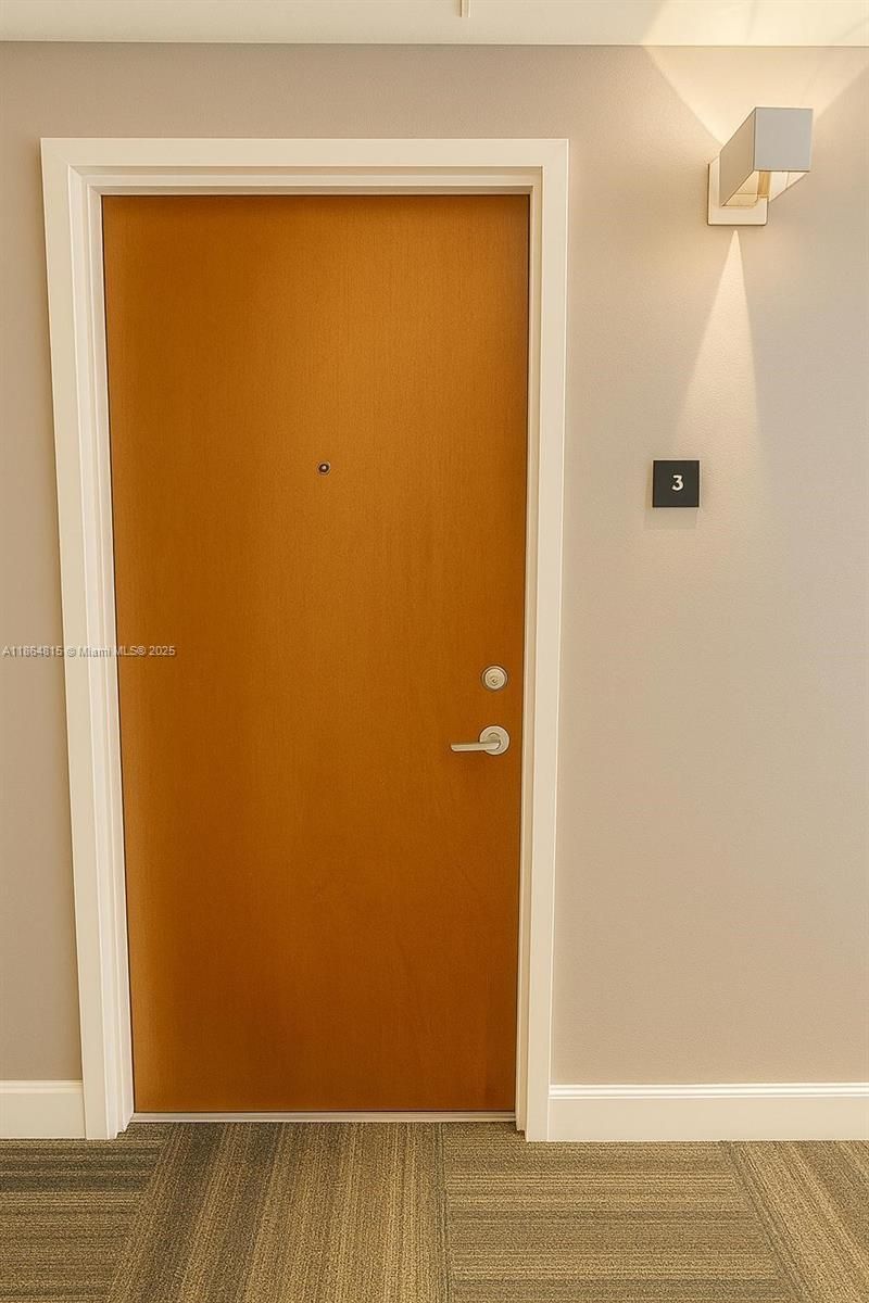 435 21st St, Unit 303, Miami Beach, FL 33139 Photo