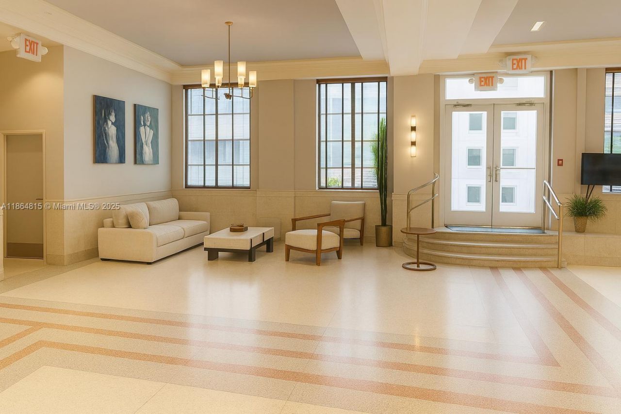 435 21st St, Unit 303, Miami Beach, FL 33139 Photo