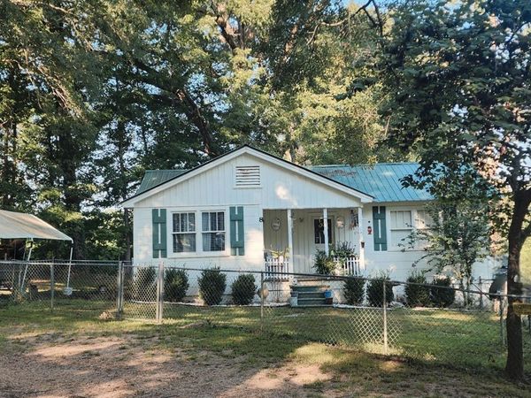 8 Lofton Lane, Natchez, MS 39120