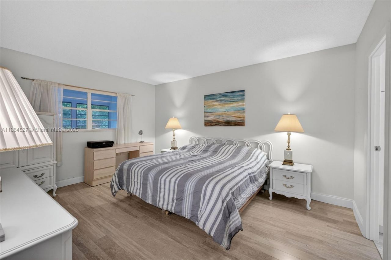 5001 NW 34th St, Unit 304, Lauderdale Lakes, FL 33319 Photo