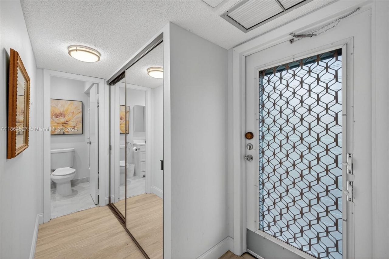 5001 NW 34th St, Unit 304, Lauderdale Lakes, FL 33319 Photo