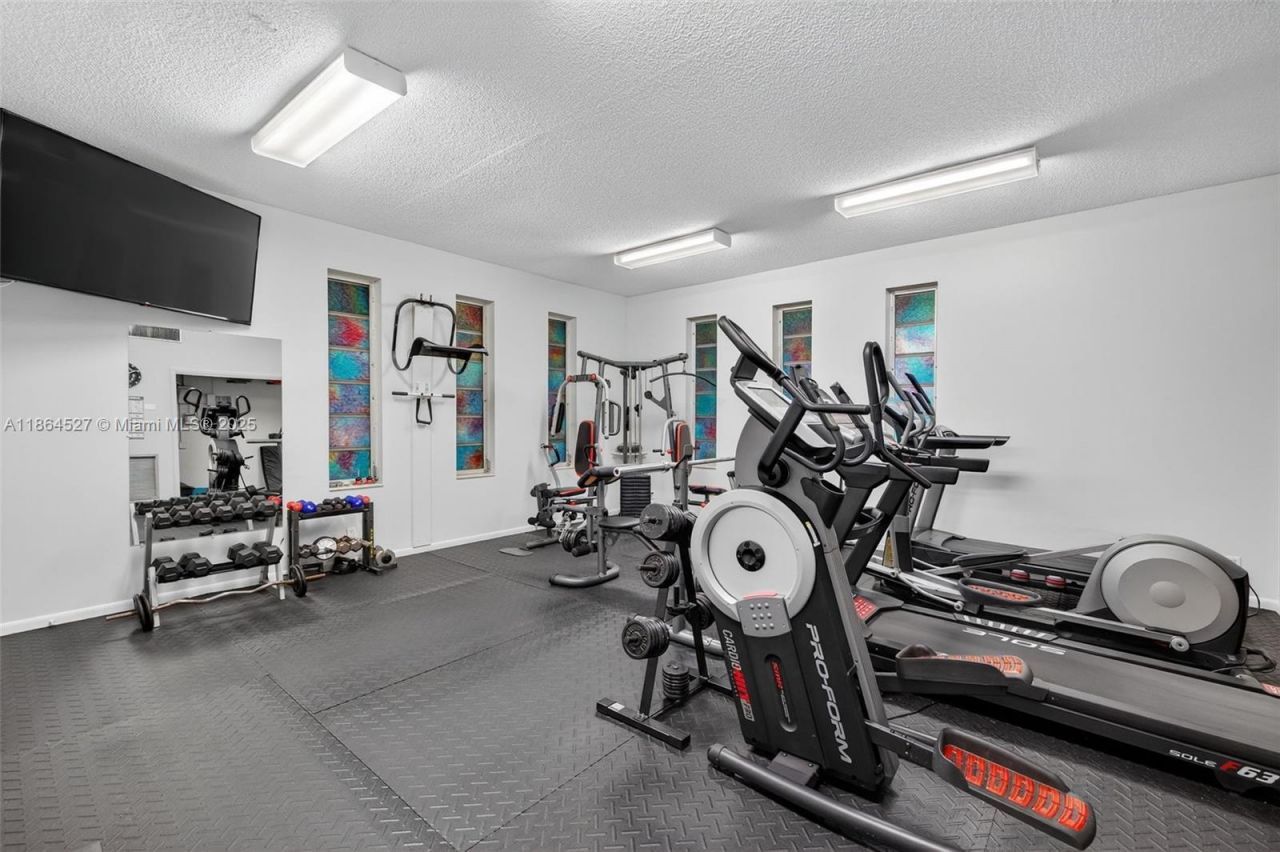 5001 NW 34th St, Unit 304, Lauderdale Lakes, FL 33319 Photo