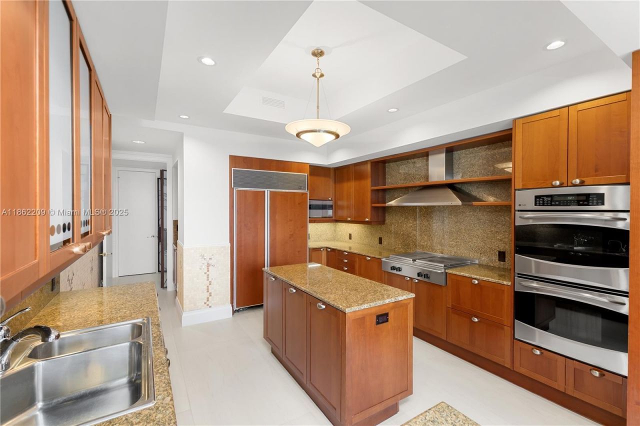 19925 NE 39th Pl, Unit 603, Aventura, FL 33180 Photo