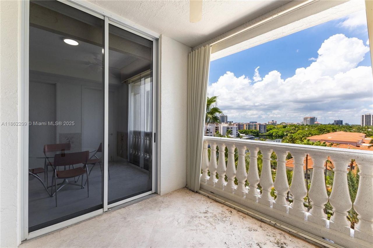 19925 NE 39th Pl, Unit 603, Aventura, FL 33180 Photo