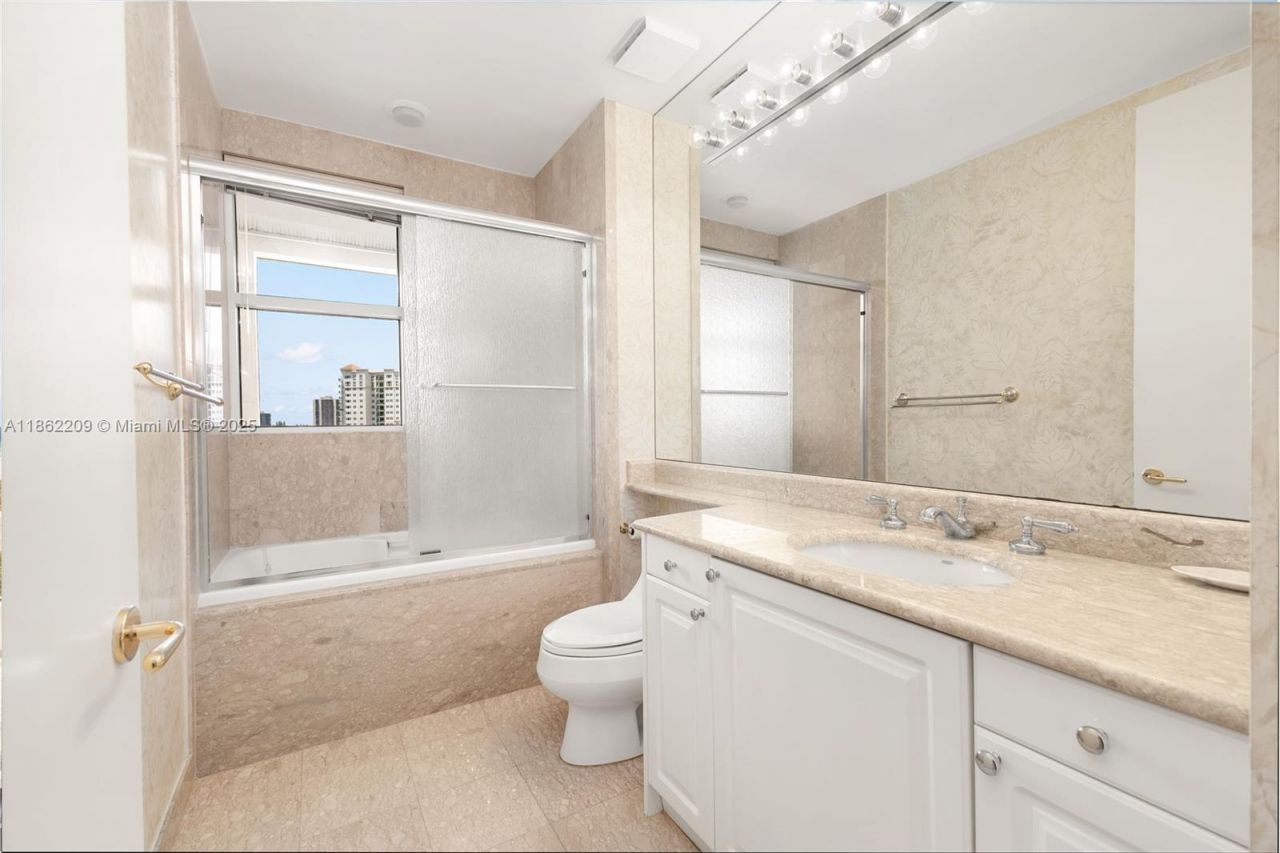 19925 NE 39th Pl, Unit 603, Aventura, FL 33180 Photo