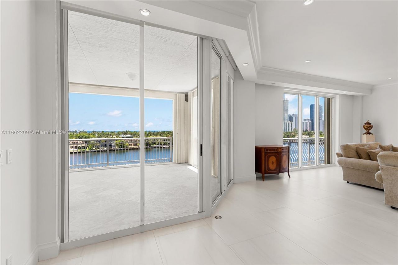 19925 NE 39th Pl, Unit 603, Aventura, FL 33180 Photo