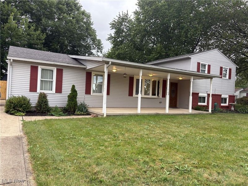 110 Habant Drive, Amherst, OH 44001 Photo 2