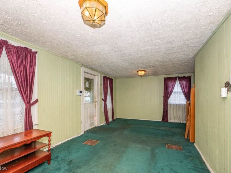 2211 17th Street NE, Canton, OH 44705 Photo 4