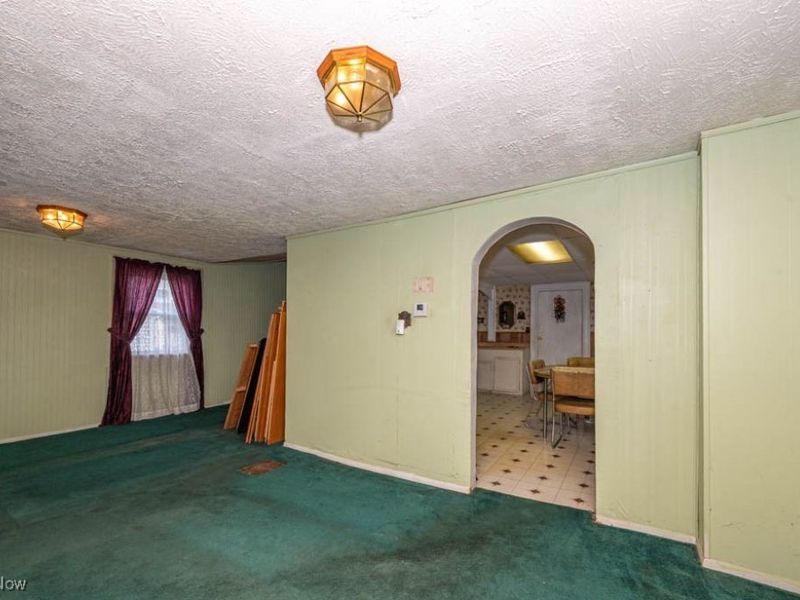 2211 17th Street NE, Canton, OH 44705 Photo 5
