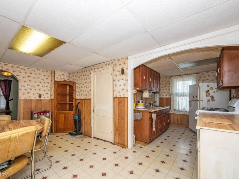 2211 17th Street NE, Canton, OH 44705 Photo 7