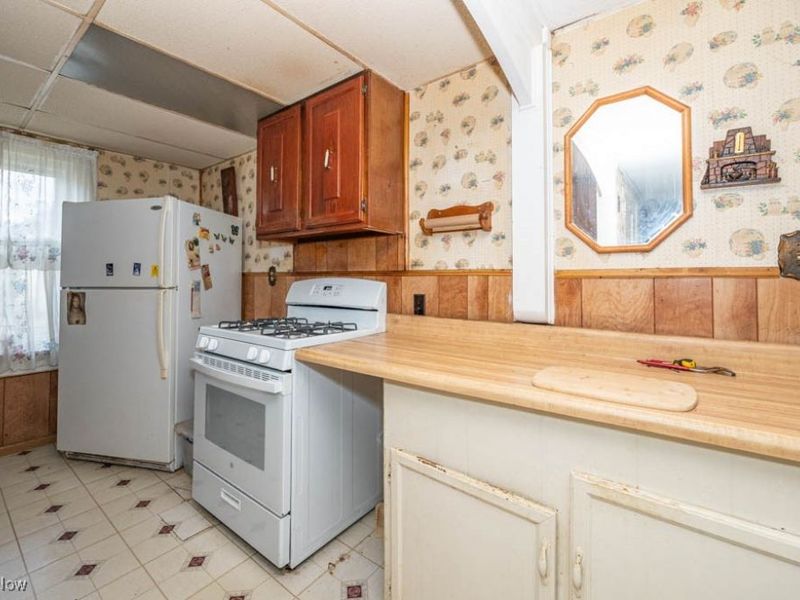 2211 17th Street NE, Canton, OH 44705 Photo 8