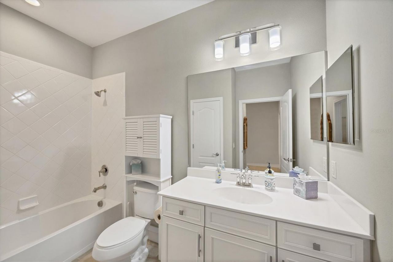 6964 White Willow Court, Sarasota, FL 34243 Photo