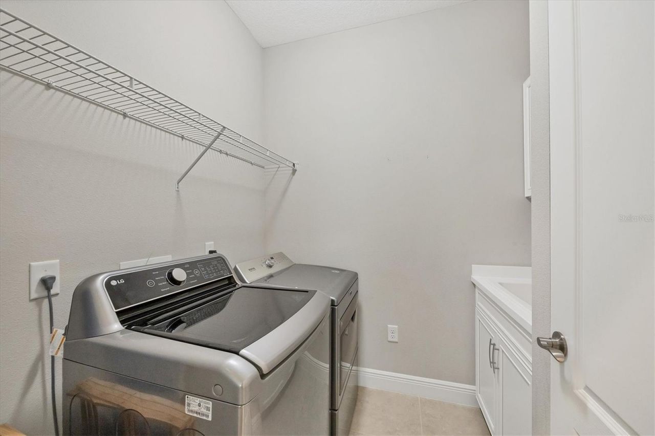 6964 White Willow Court, Sarasota, FL 34243 Photo