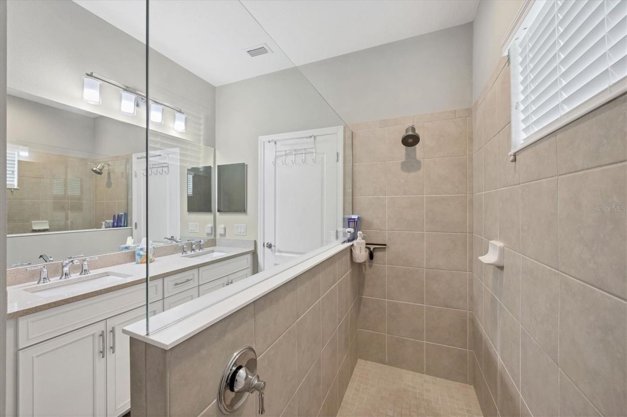 6964 White Willow Court, Sarasota, FL 34243 Photo