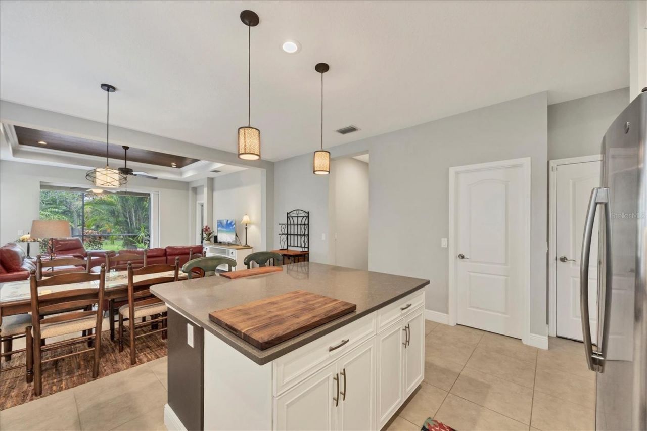 6964 White Willow Court, Sarasota, FL 34243 Photo