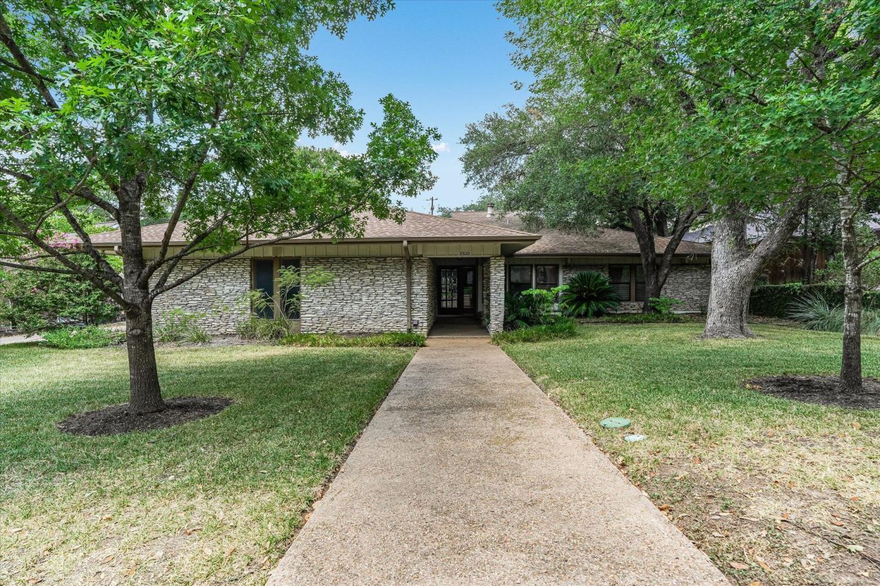 3500 Taylors Dr, Austin, TX 78703 Main Photo