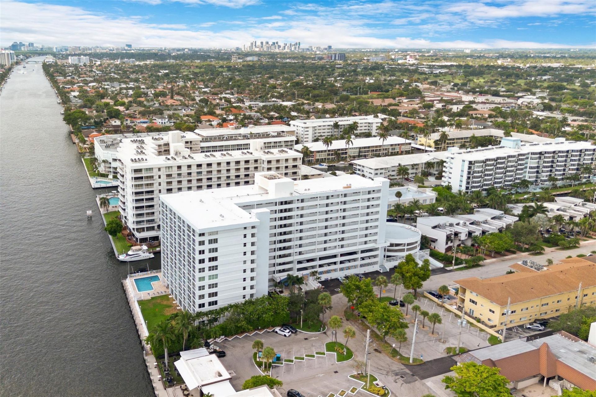 3100 NE 49th Street, Unit PH05, Fort Lauderdale, FL 33308 Photo