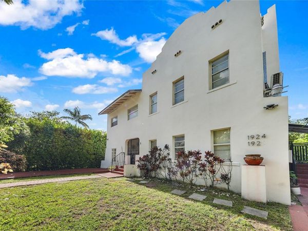 1924 SW 9th St, Miami, FL 33135