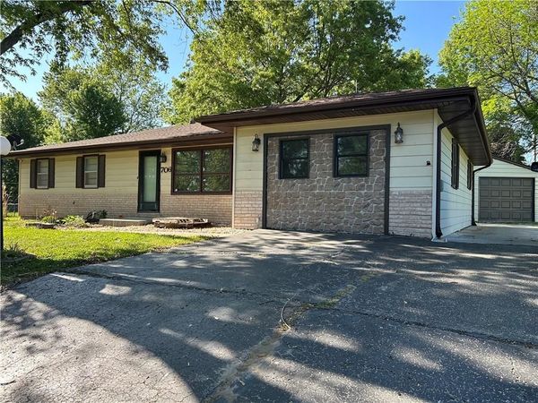 706 W 16th Street, Maryville, MO 64468