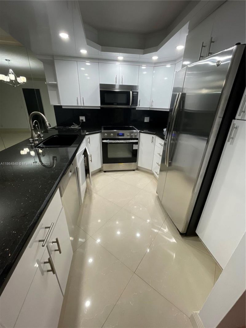 3800 S Ocean Dr, Unit 1823, Hollywood, FL 33019 Photo