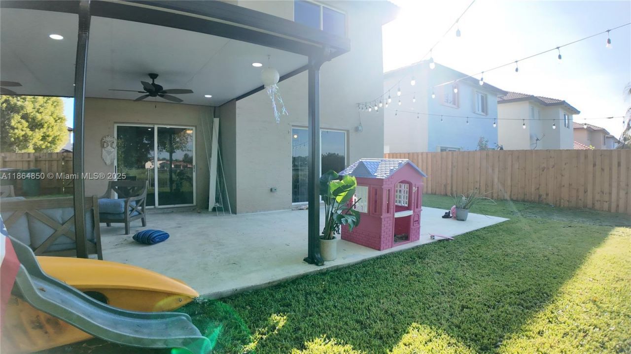 2558 NE 41st Ave, Homestead, FL 33033 Photo