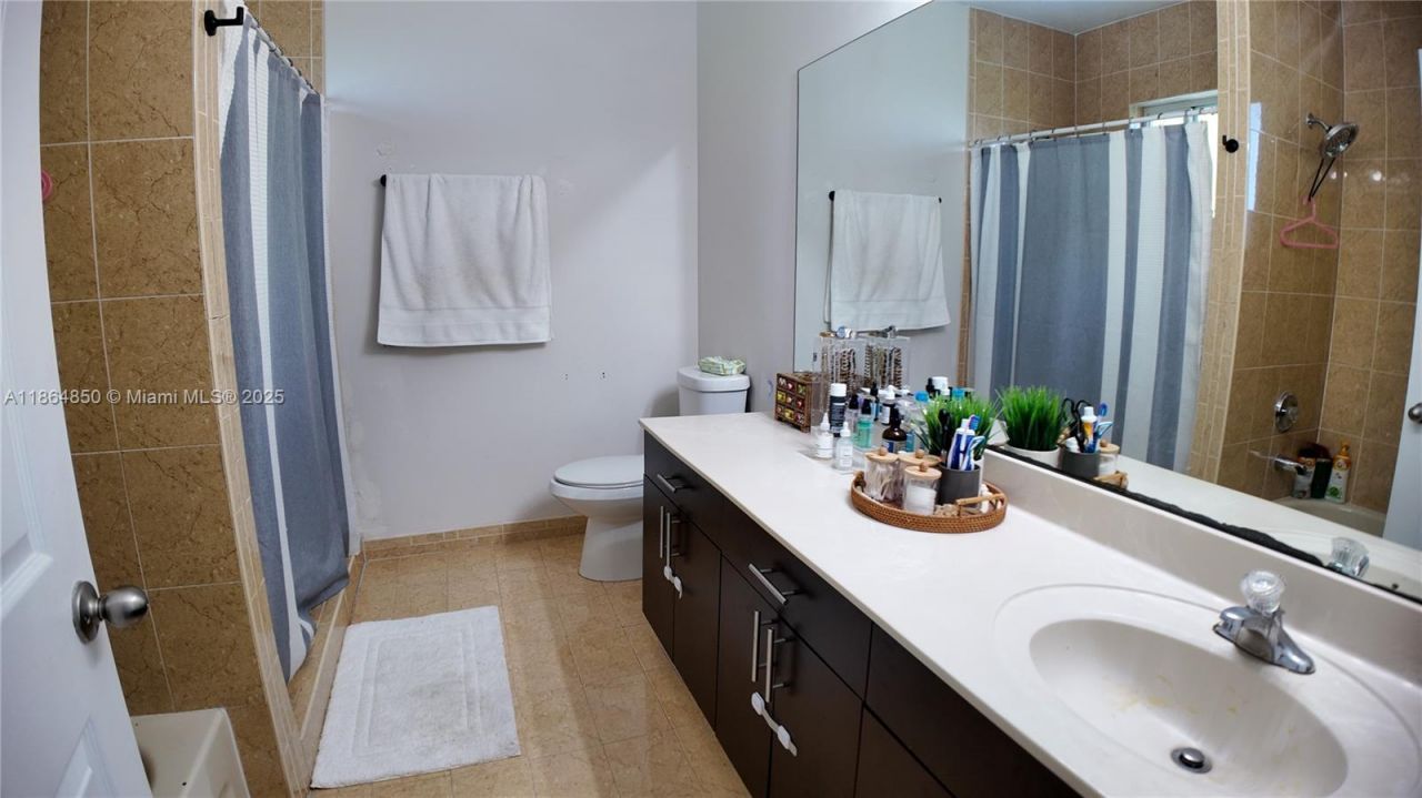 2558 NE 41st Ave, Homestead, FL 33033 Photo