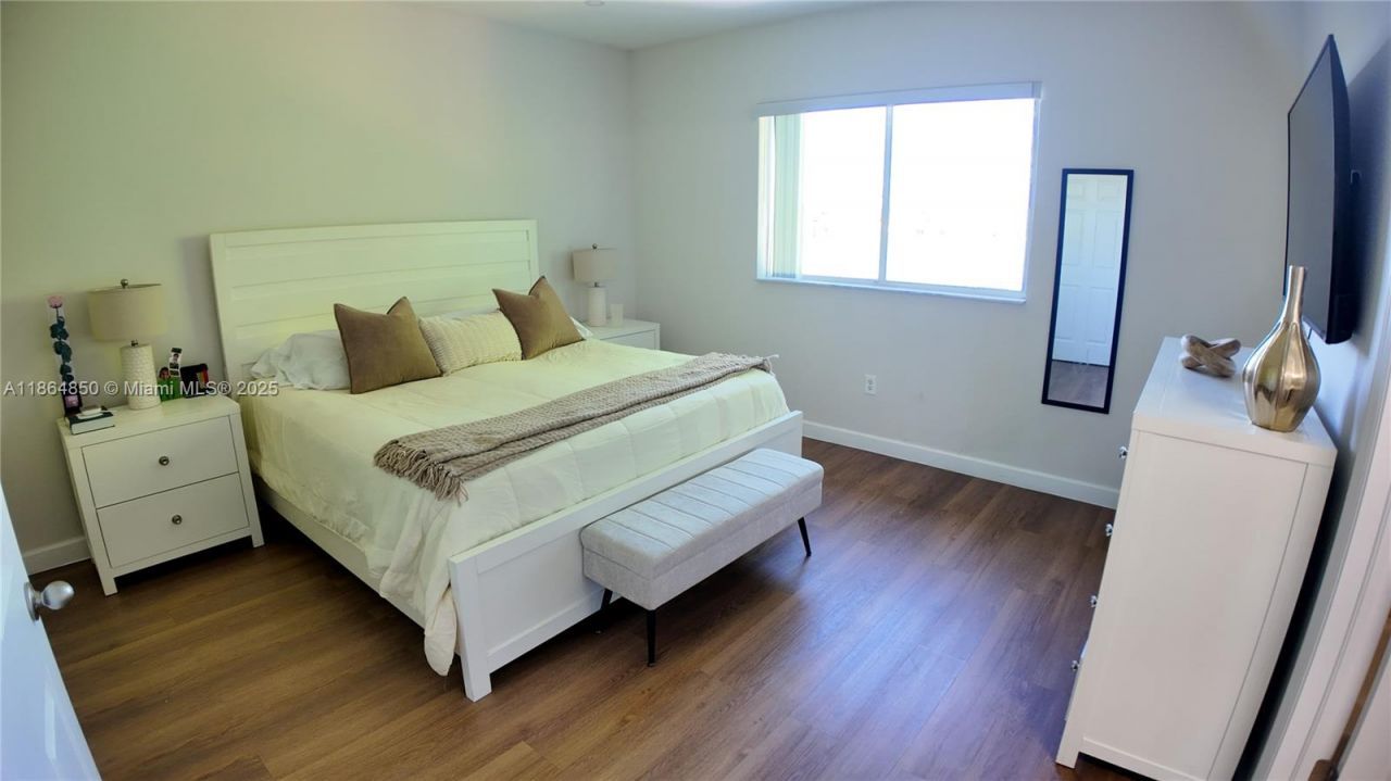 2558 NE 41st Ave, Homestead, FL 33033 Photo