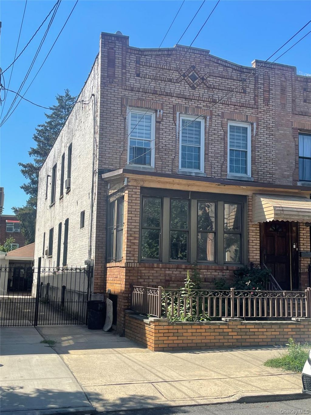 142 Forbell Street, Brooklyn, NY 11208 Main Photo