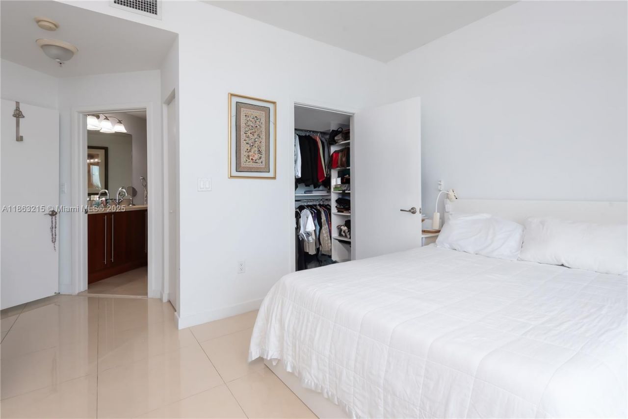 1111 SW 1st Ave, Unit 3125-N, Miami, FL 33130 Photo