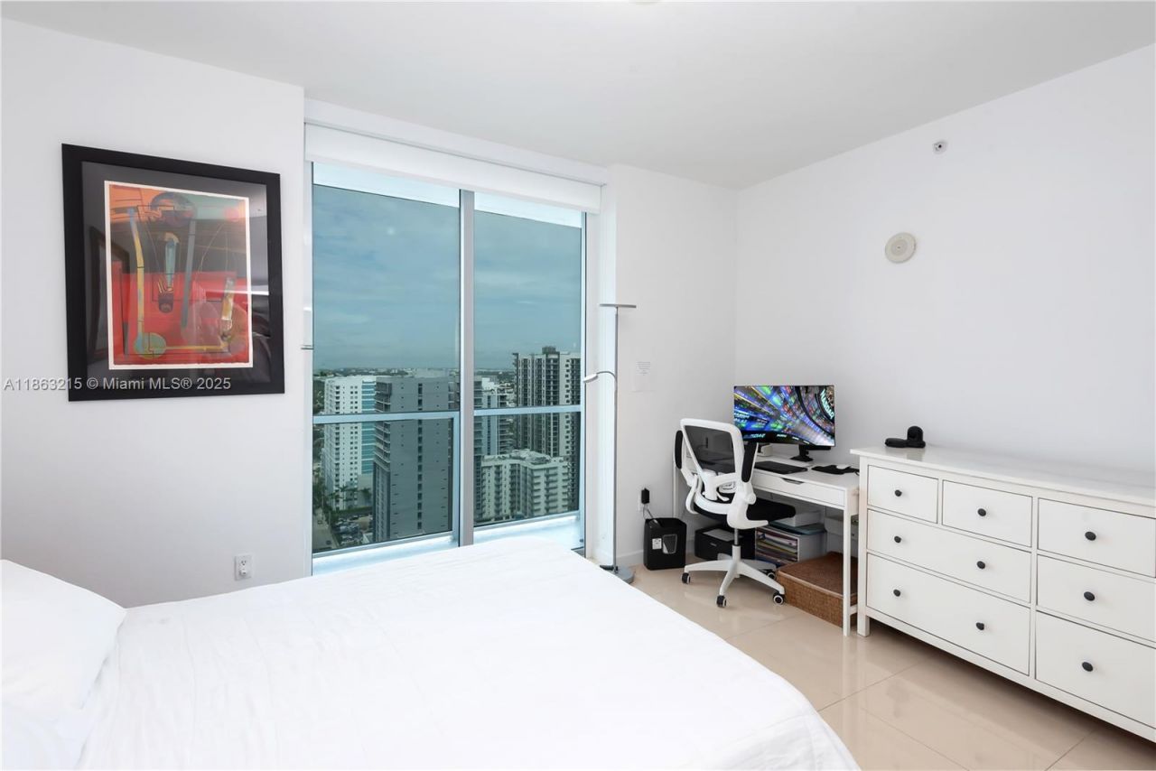 1111 SW 1st Ave, Unit 3125-N, Miami, FL 33130 Photo