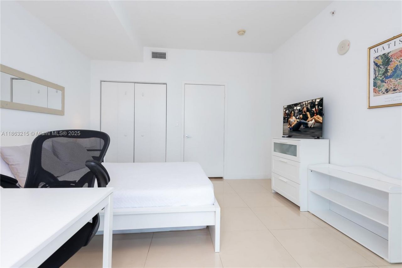 1111 SW 1st Ave, Unit 3125-N, Miami, FL 33130 Photo