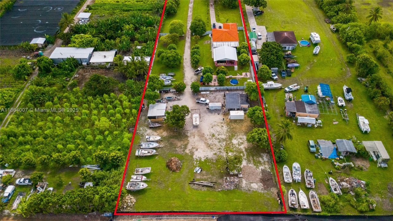 36520 SW 214th Ave, Homestead, FL 33034 Photo