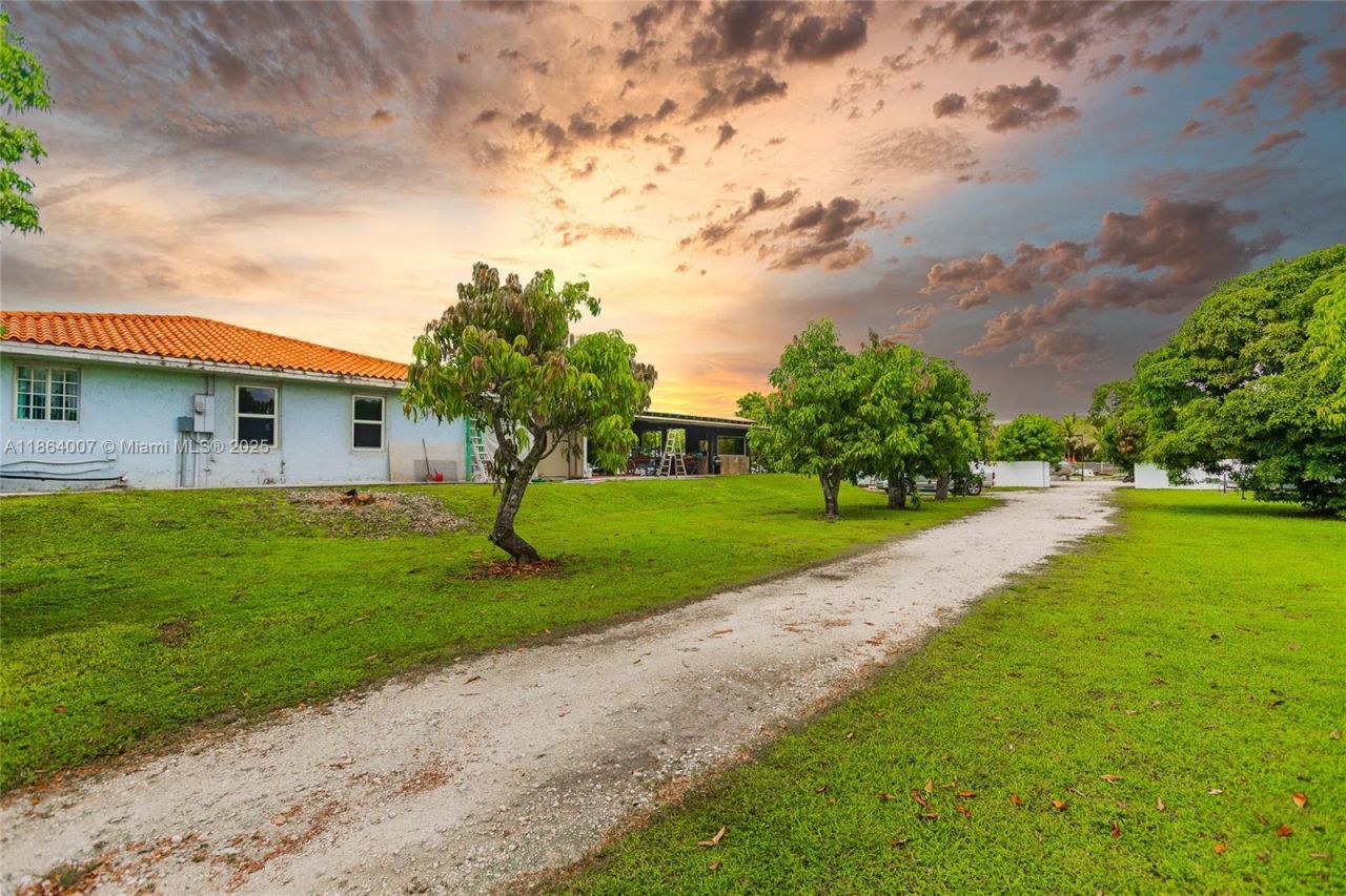 36520 SW 214th Ave, Homestead, FL 33034 Photo