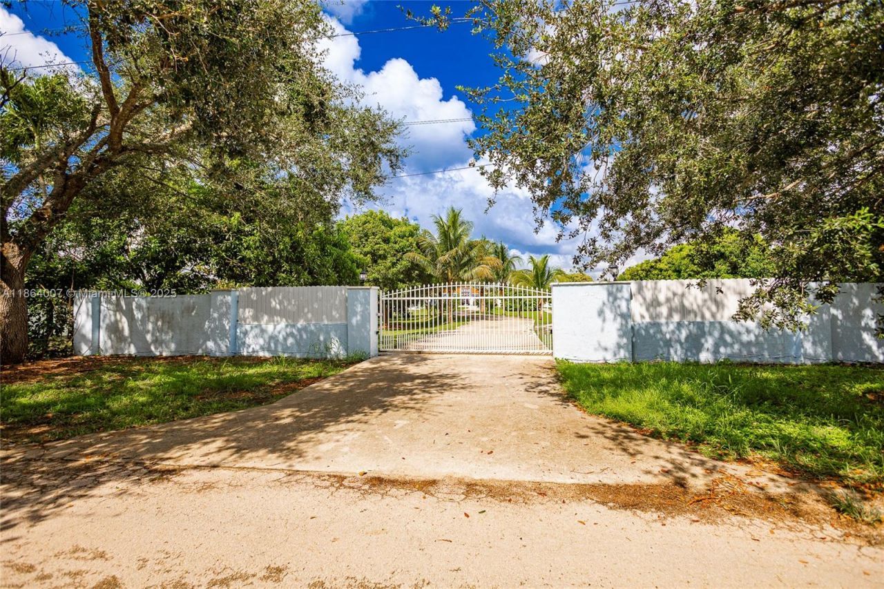 36520 SW 214th Ave, Homestead, FL 33034 Photo