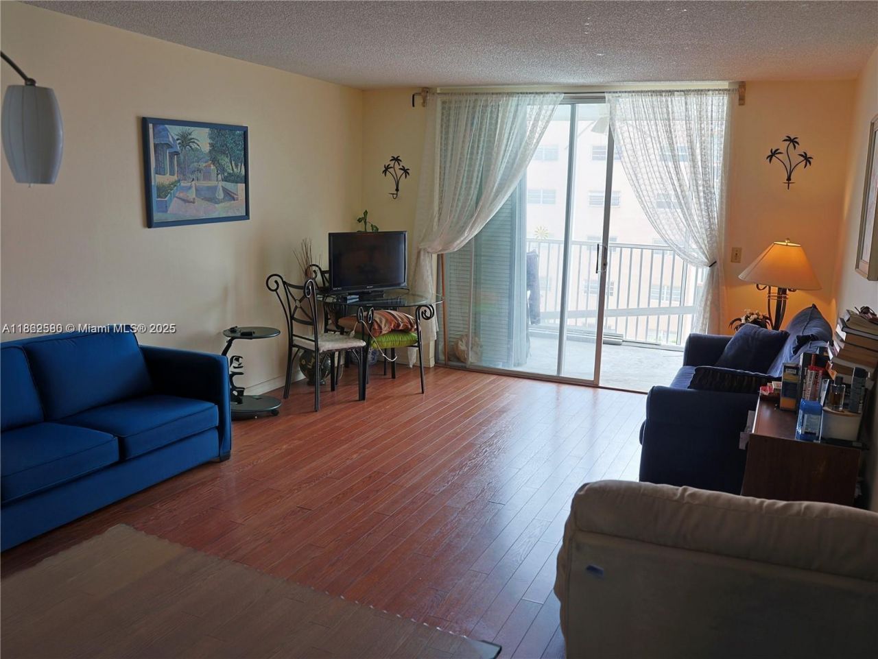 319 NE 14th Ave, Unit 505, Hallandale Beach, FL 33009 Photo