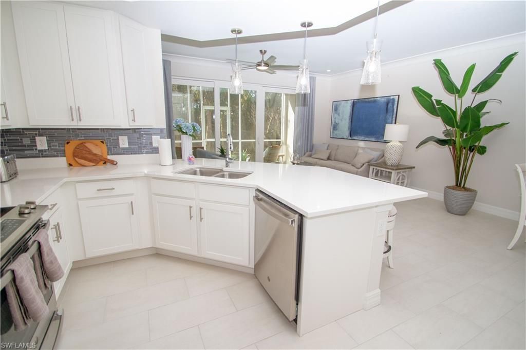 232 Indies Dr E, Unit 101, Naples, FL 34114 Photo