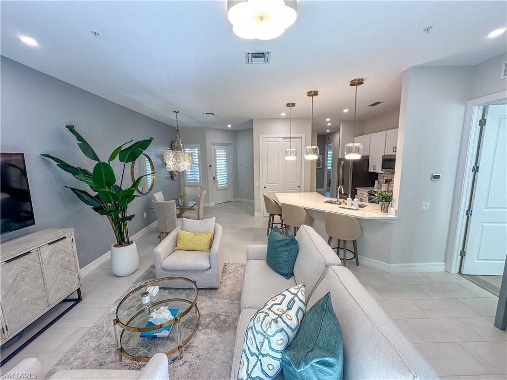 232 Indies Dr E, Unit 201, Naples, FL 34114 Photo