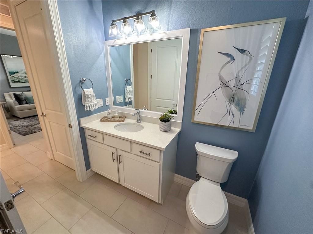232 Indies Dr E, Unit 201, Naples, FL 34114 Photo