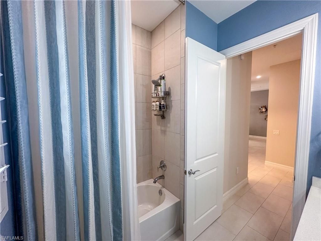 232 Indies Dr E, Unit 201, Naples, FL 34114 Photo